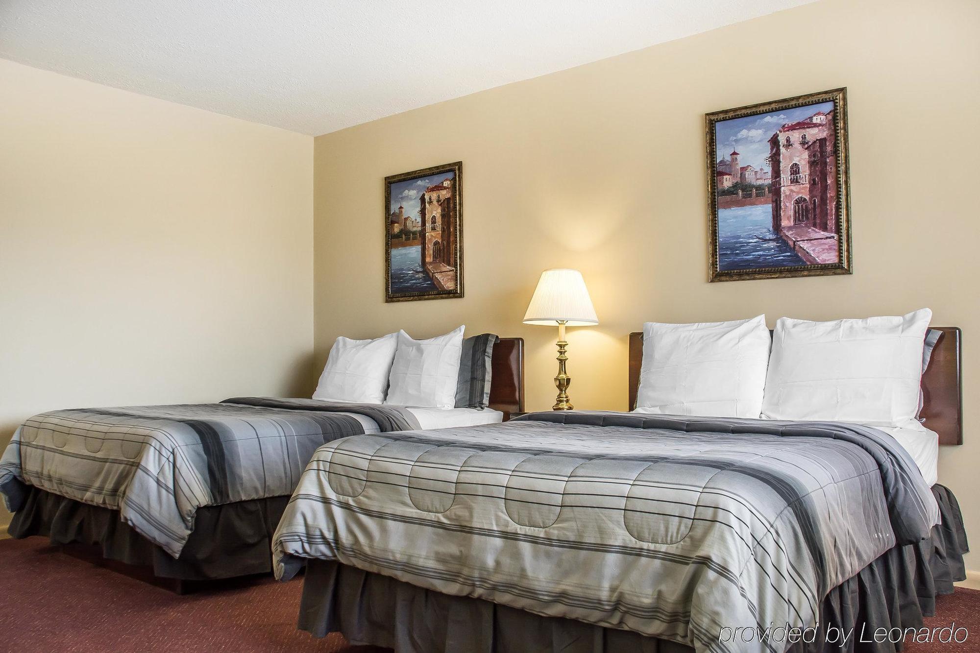 Rodeway Inn Marshall Manor Horseheads Extérieur photo