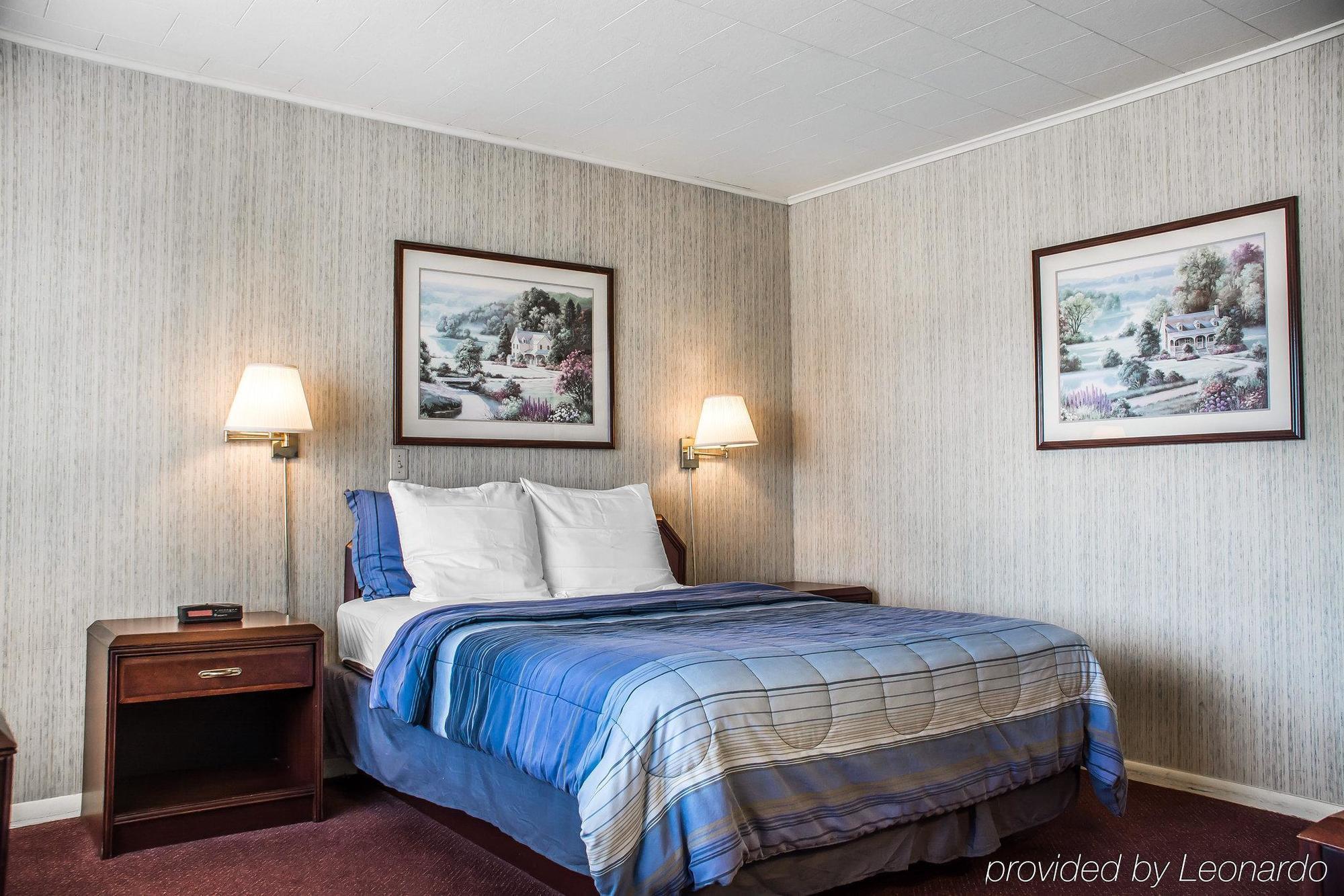Rodeway Inn Marshall Manor Horseheads Extérieur photo