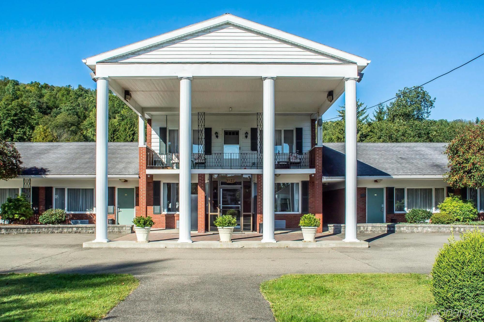 Rodeway Inn Marshall Manor Horseheads Extérieur photo