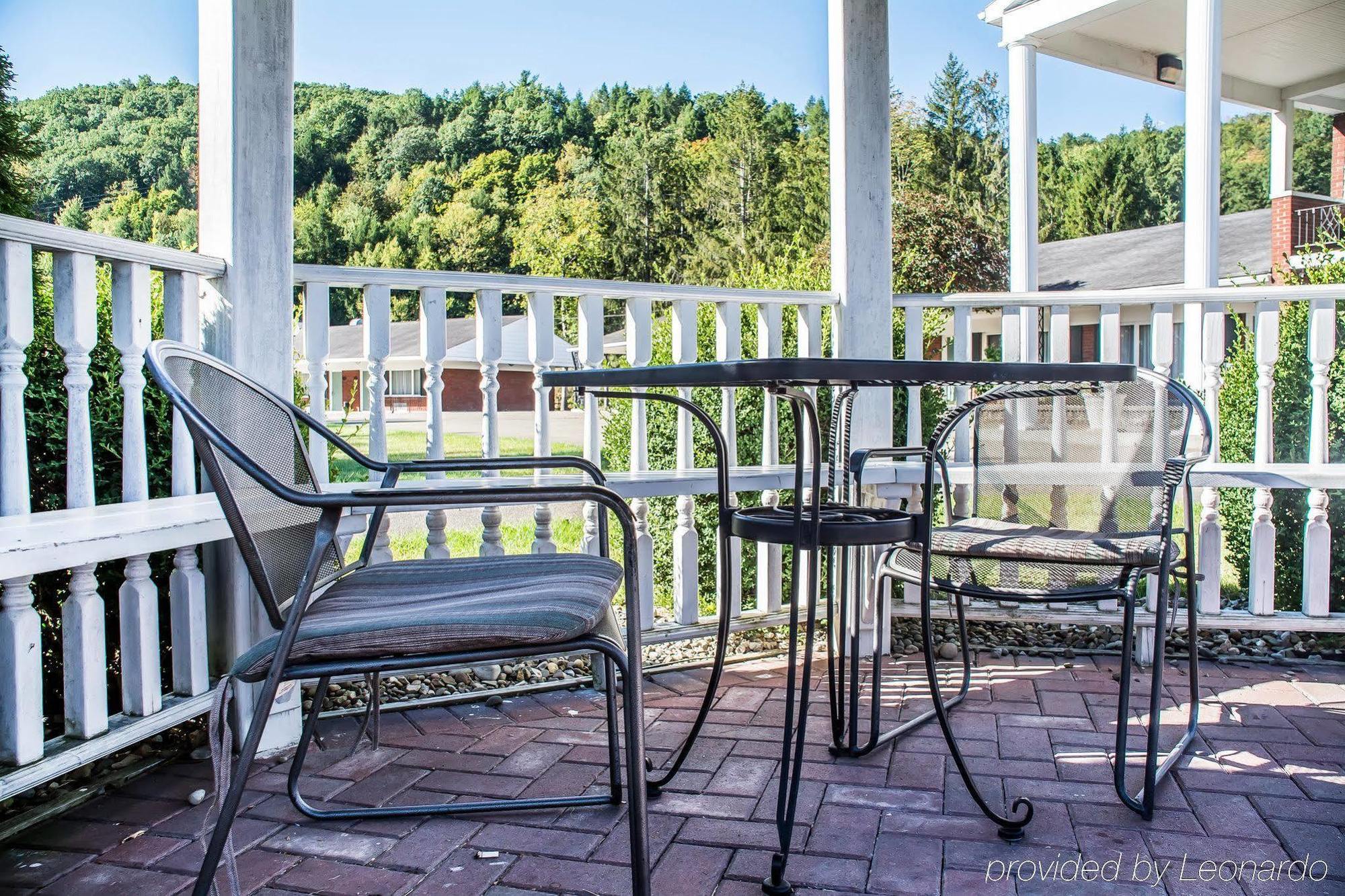 Rodeway Inn Marshall Manor Horseheads Extérieur photo